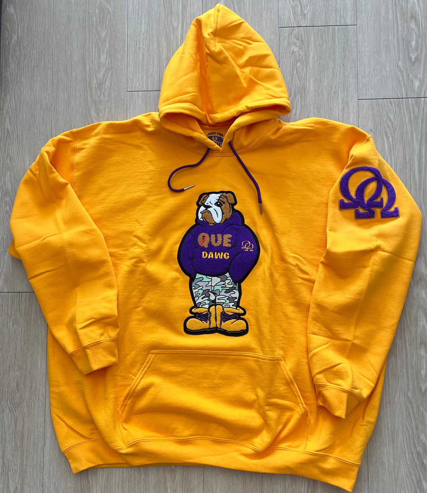 Chenille Logo Que Dawg Hoodie